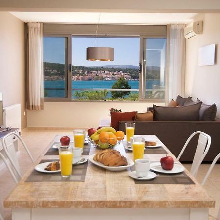Gliving365 Capital Apartment Argostoli  Bagian luar foto