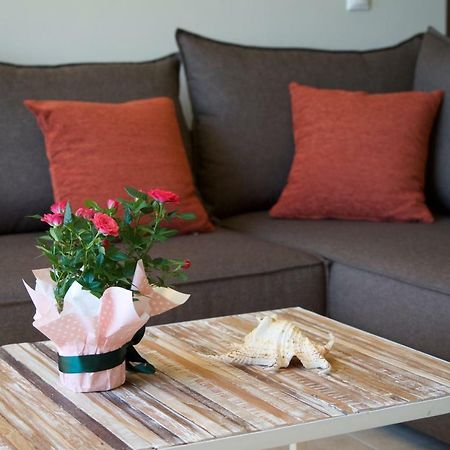 Gliving365 Capital Apartment Argostoli  Bagian luar foto